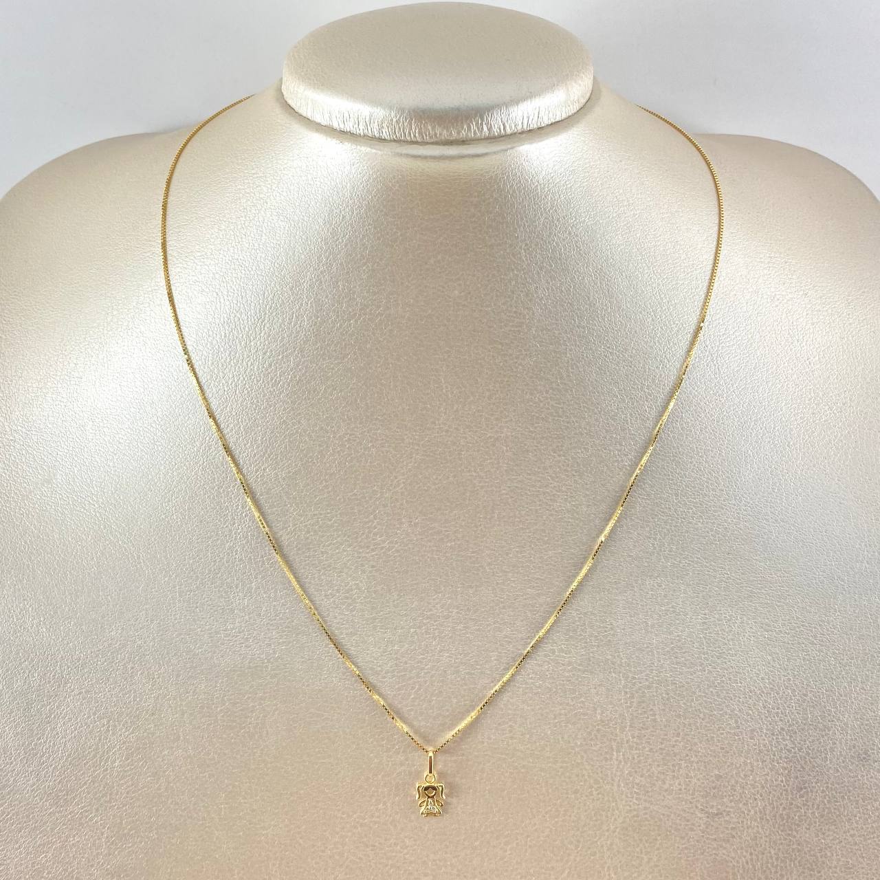 Set Cadena y Dije Veneciana + Niña 2.2gr / 45cm / Oro Amarillo 18K (Oferta)