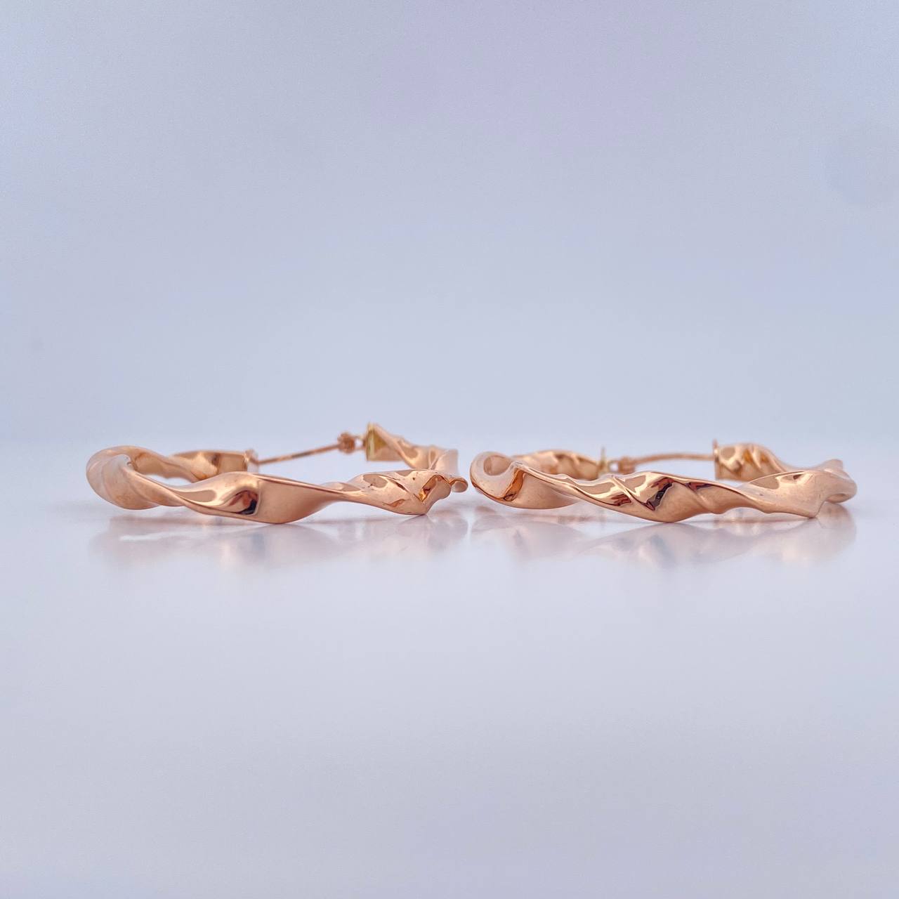Candongas Tata 2.95gr / 3.7cm / Oro Rosa 18K $