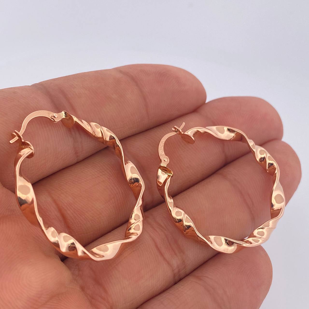 Candongas Tata 2.95gr / 3.7cm / Oro Rosa 18K $