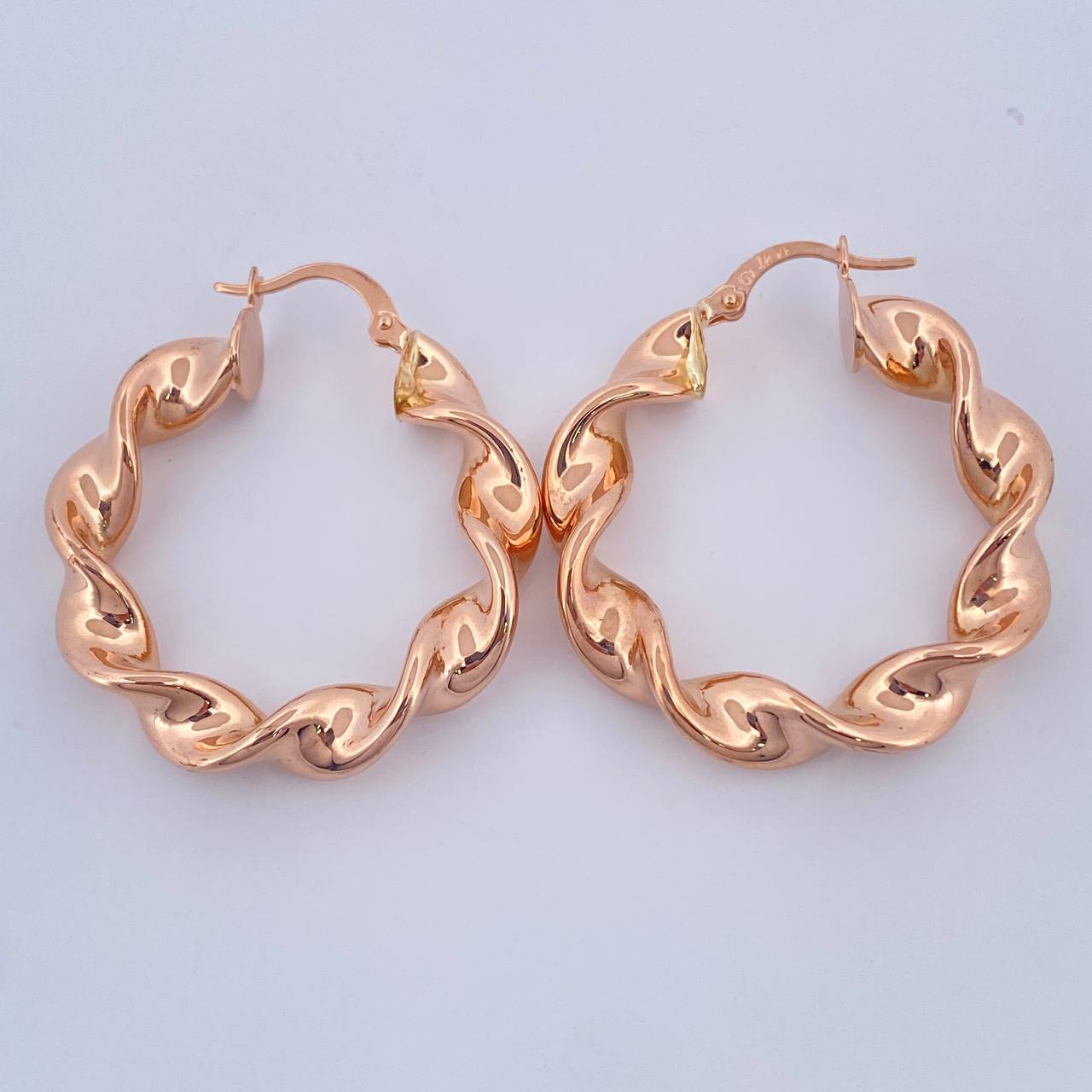 Candongas Amber 5.5gr / 3.4cm / Oro Rosa 18K $