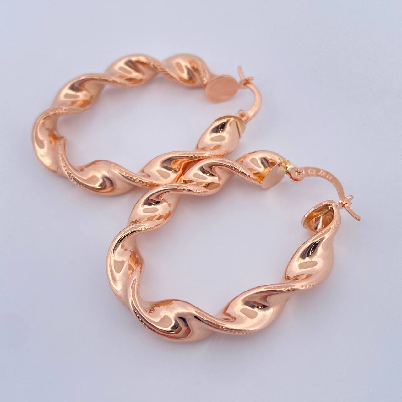 Candongas Demi 5.85gr / 4cm / Oro Rosa 18K $