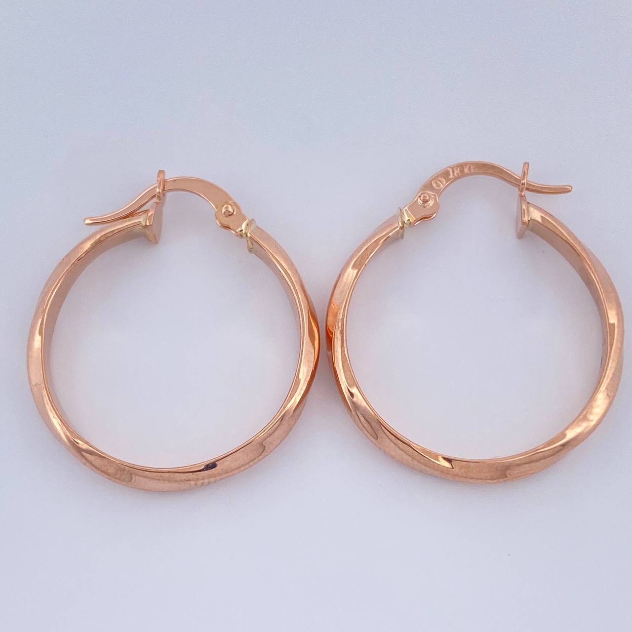 Candongas Nia 1.1gr / 2.6cm / Oro Rosa 18K $