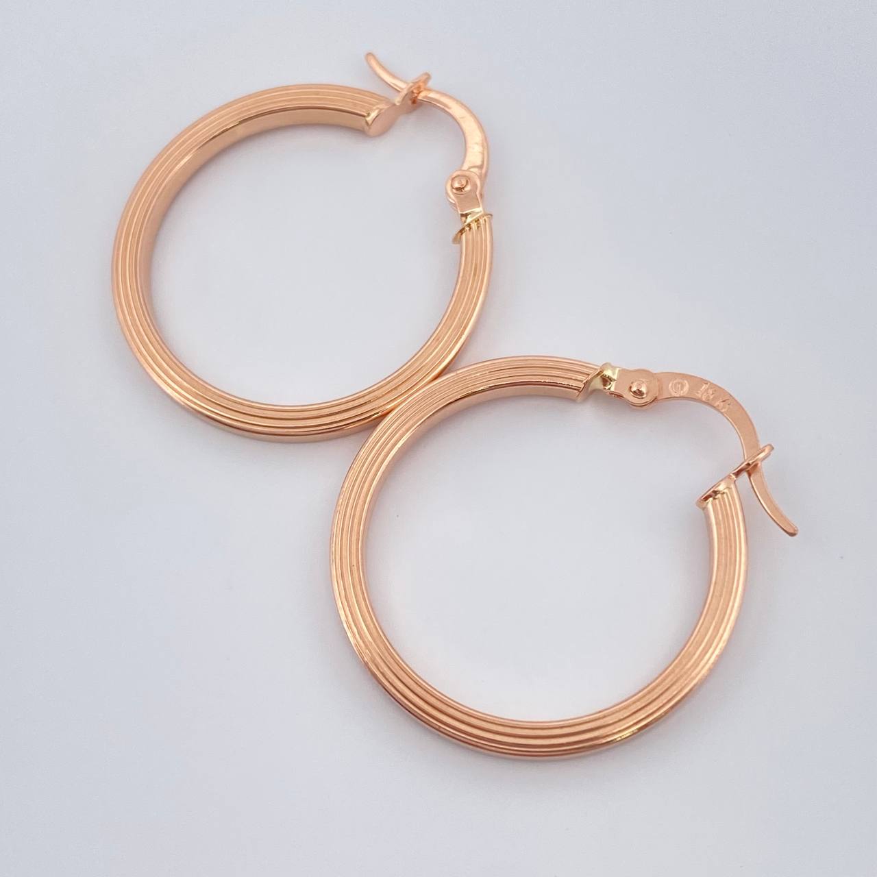 Candongas Andy 1.65gr / 2.6cm / Oro Rosa 18K $