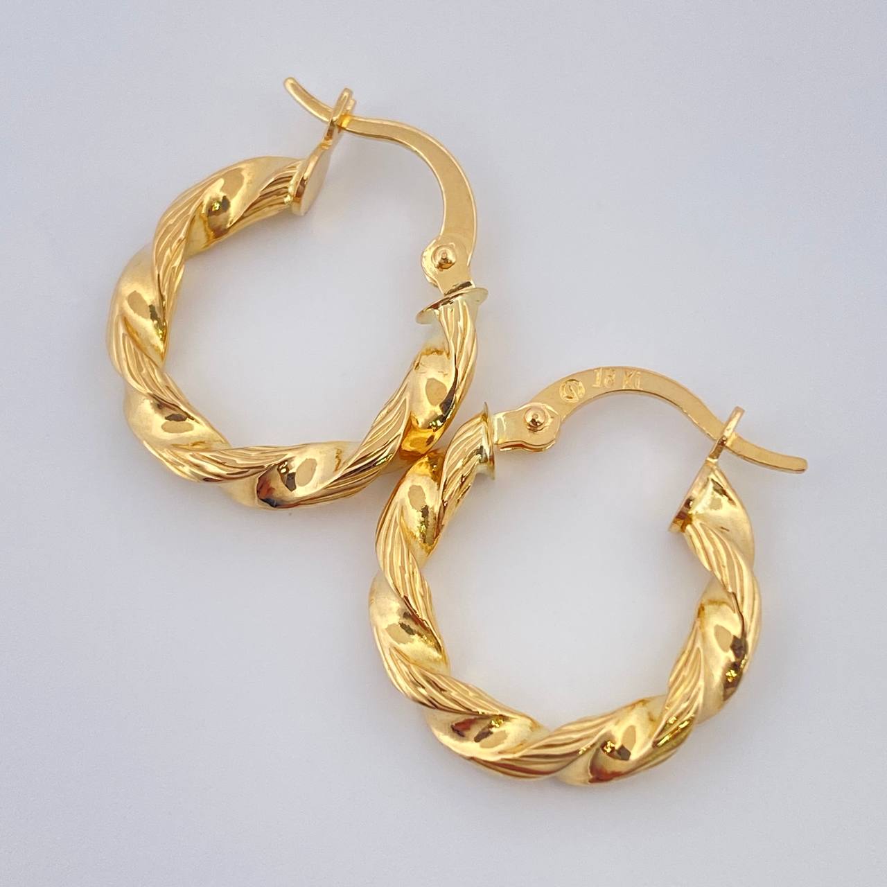 Candongas Nana 1.65gr / 2cm / Oro Amarillo 18K $