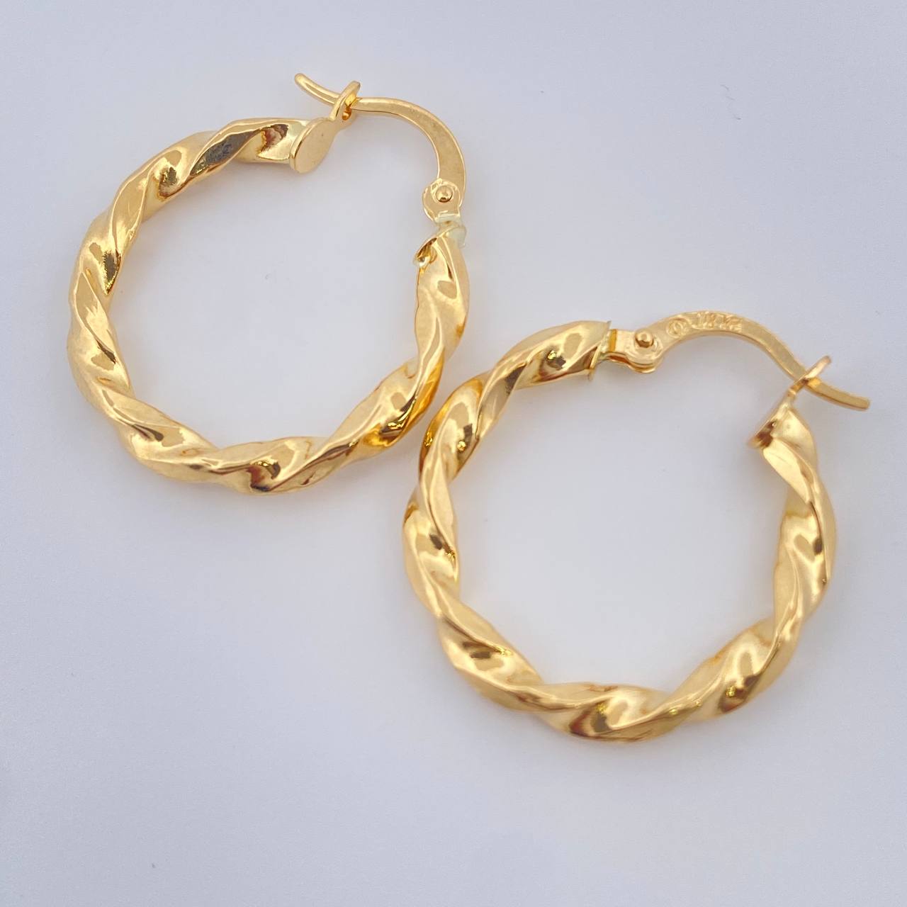 Candongas Kari 2.05gr / 2.6cm / Oro Amarillo 18K $