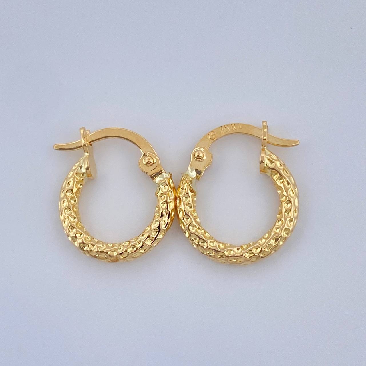 Candongas Carly 0.9gr / 1.5cm / Oro Amarillo 18K $
