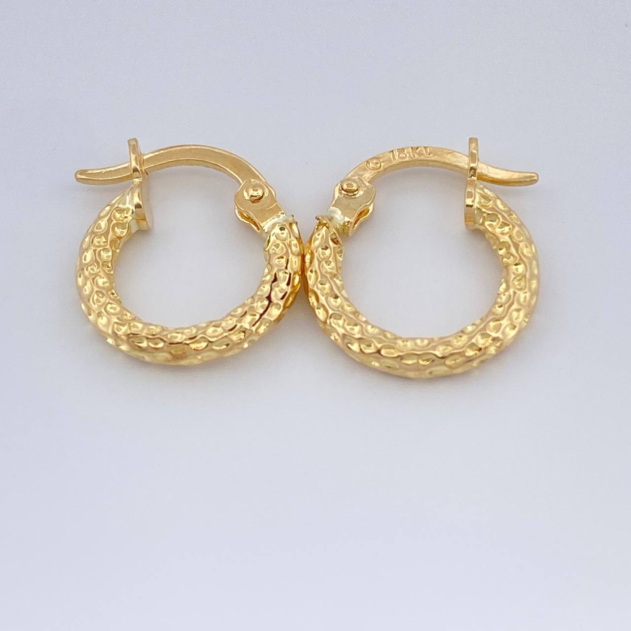 Candongas Carly 0.9gr / 1.5cm / Oro Amarillo 18K $