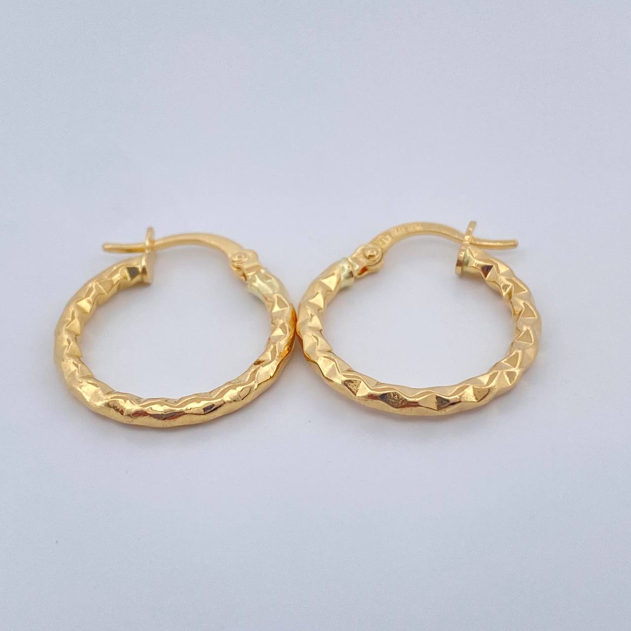 Candongas Iris 1.4gr / 2cm / Oro Amarillo 18K $