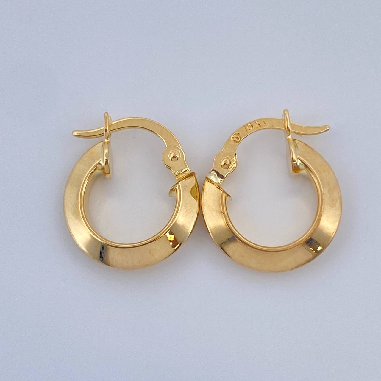 Candongas Clau 1.15gr / 1.5cm / Oro Amarillo 18K $