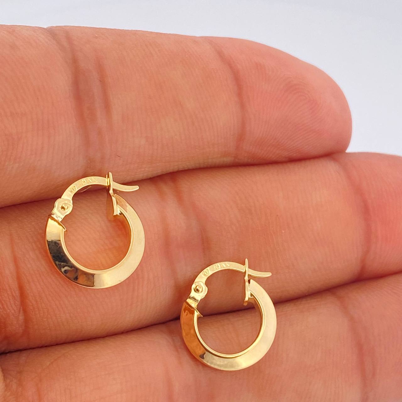 Candongas Clau 1.15gr / 1.5cm / Oro Amarillo 18K $