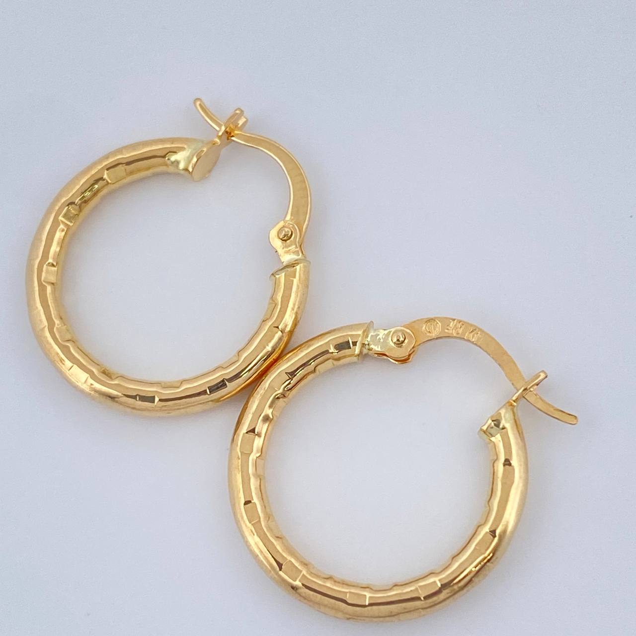 Candongas Lucero 1.65gr / 2.1cm / Oro Amarillo 18K $