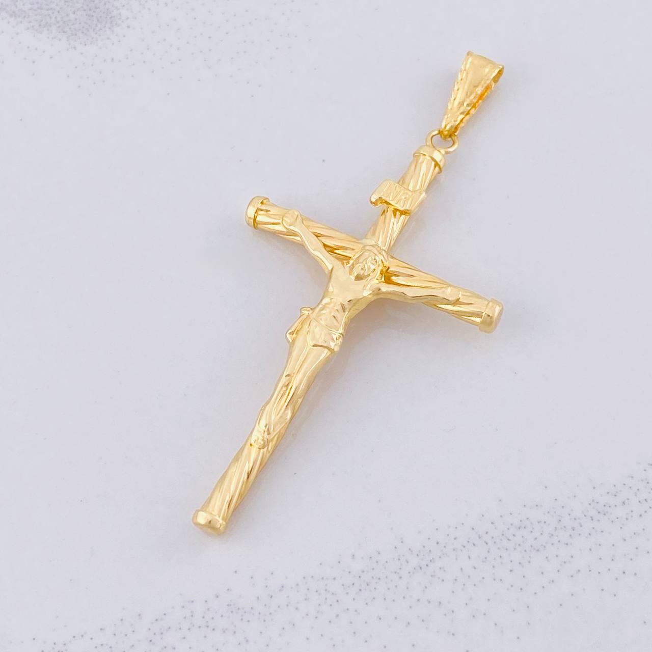 Dije Cruz Cristo 1.6g / 5cm Oro Amarillo 18K
