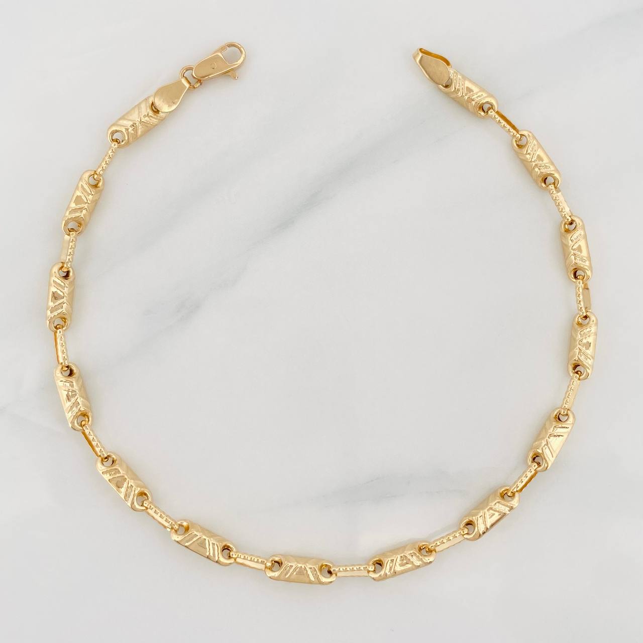Pulso Rustico Barril Eclipse 4.35g / 21cm / 3.5mm Oro Amarillo 18K