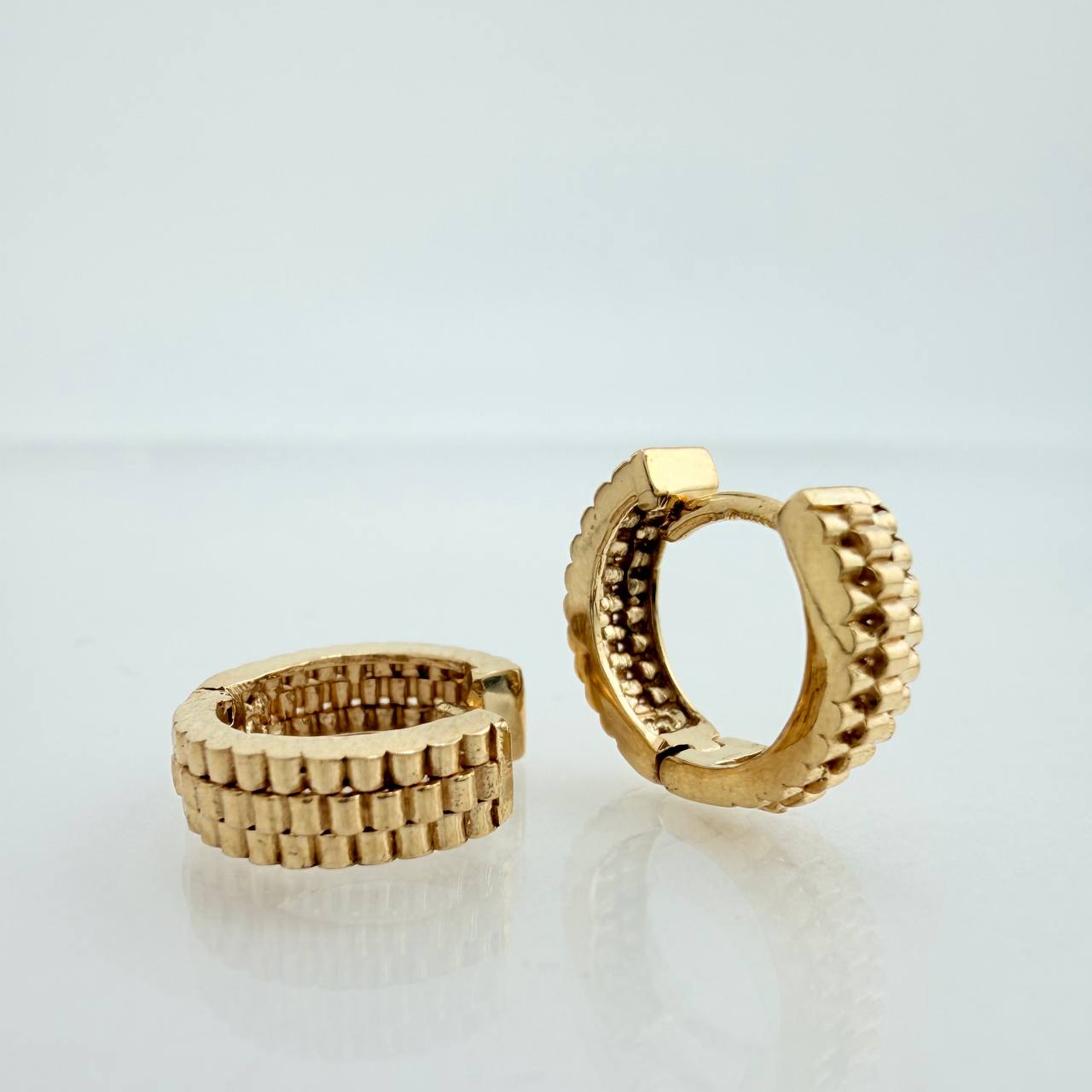Candongas Carril Rustico 4.05gr / 1.1cm / Oro Amarillo 18K
