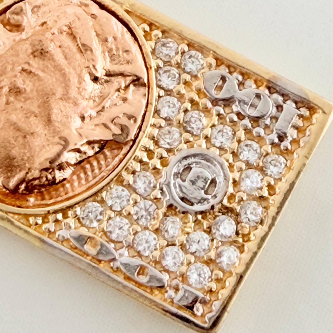 Dije One Dólar 3.5gr / 3.5cm / Tres Oros 18K $