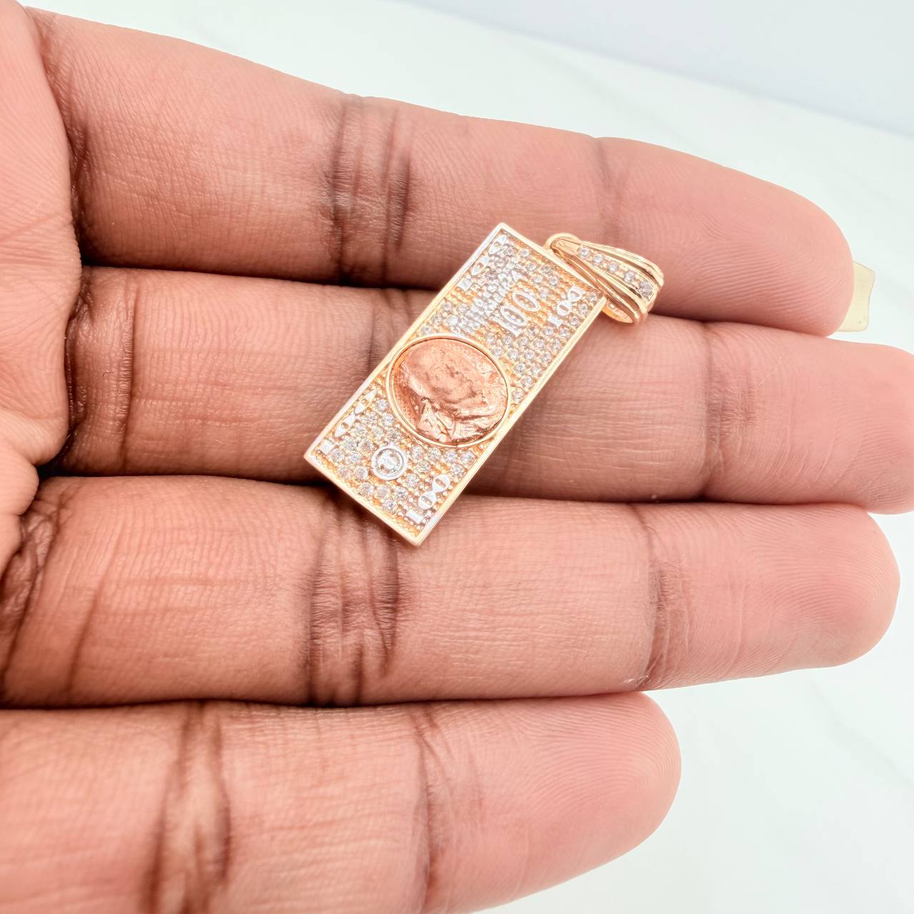 Dije One Dólar 3.5gr / 3.5cm / Tres Oros 18K $
