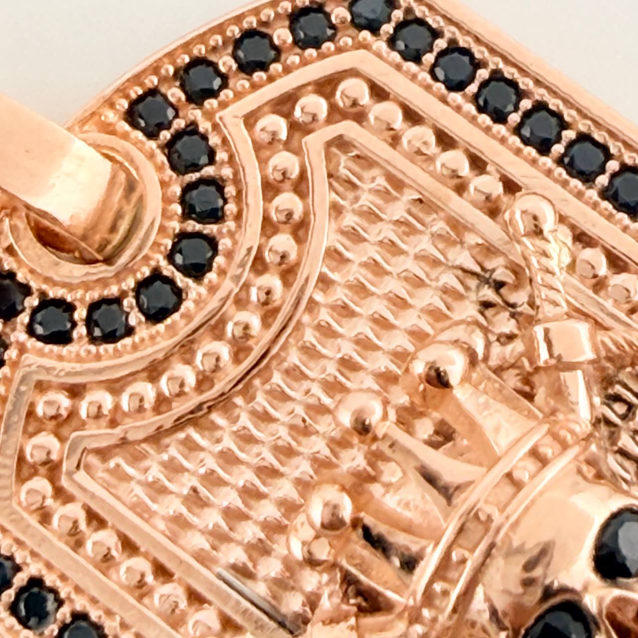 Dije Placa Calavera 6.35gr / 3.6cm / Oro Rosa 18K $