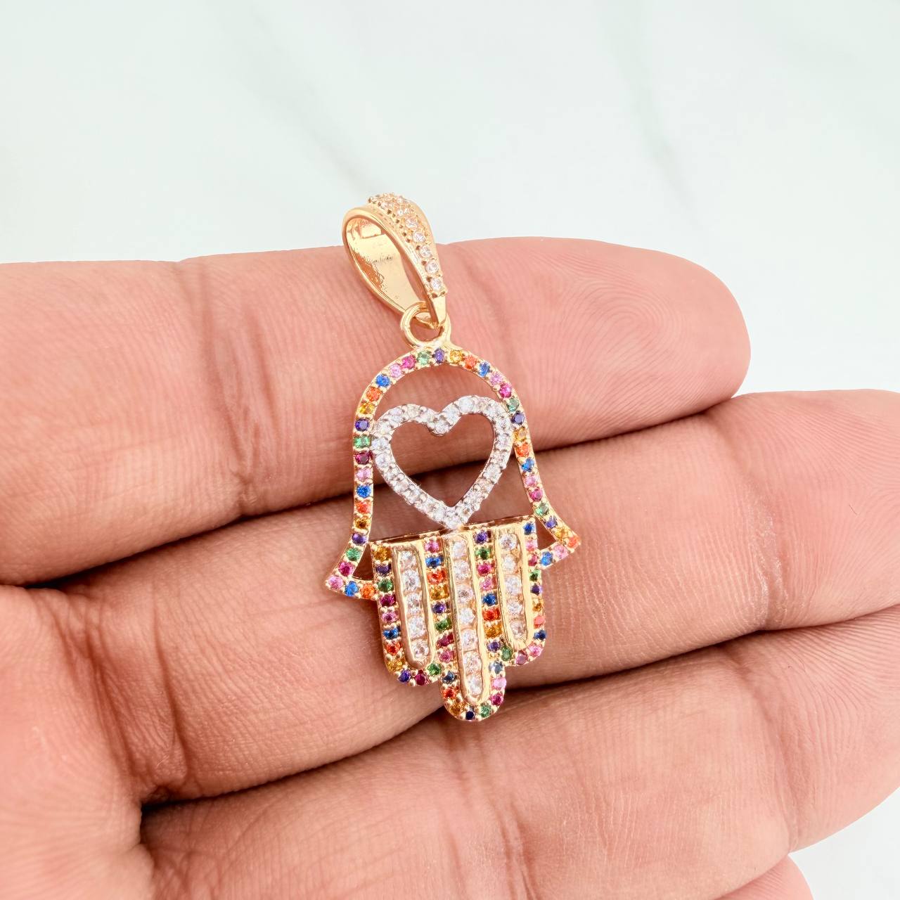 Dije Mano Hamsa Corazon 4.45gr / 4cm / Dos Oros Amarillo Blanco 18K