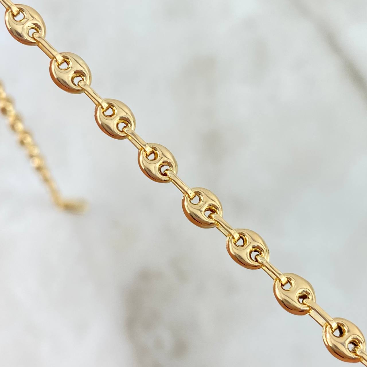 Tobillera GC 4.25gr / 25cm / 4.3mm Liso Oro Amarillo 18K