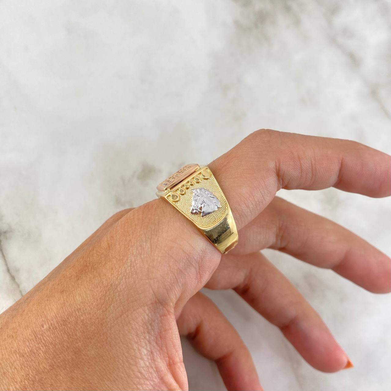 Anillo Caballos Cuadro Tupido 8.35gr / T10 / Circones Blancos Tres Oros