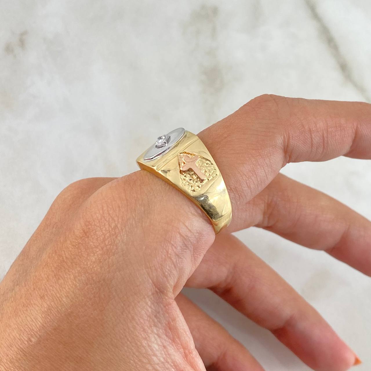 Anillo Cruz Rombo 7.6gr / T9 3/4 / Circones Blancos Tres Oros