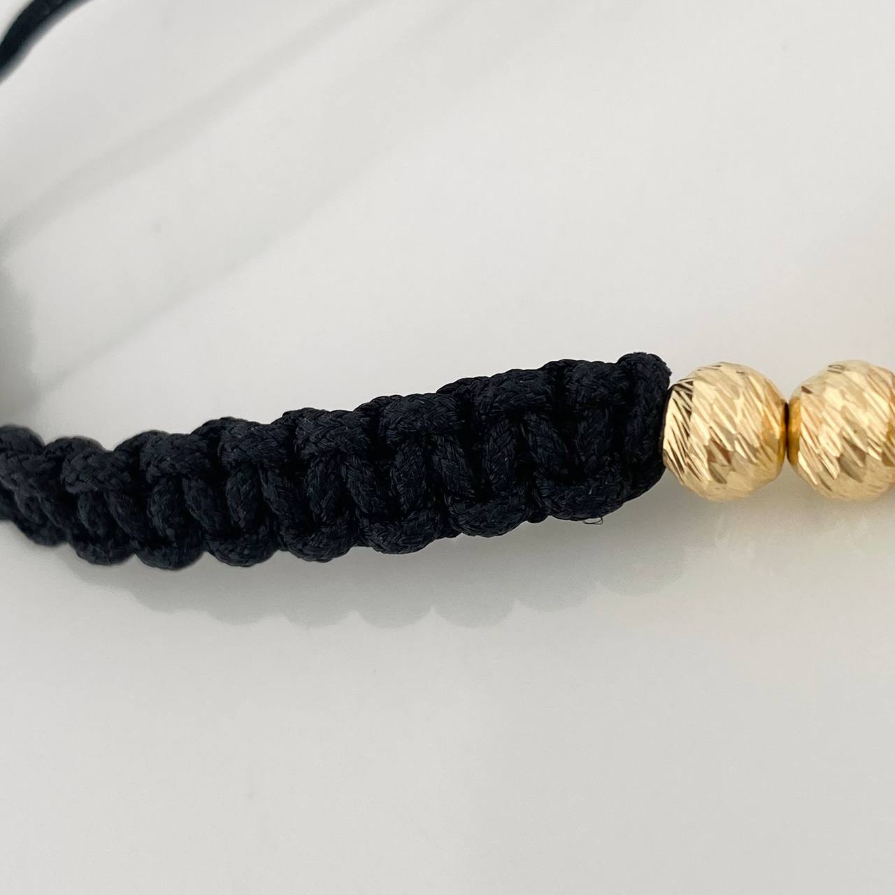 Pulsera Tejida Negra Pato Inspirado 4.45gr /  6mm Tres Oros 18K &