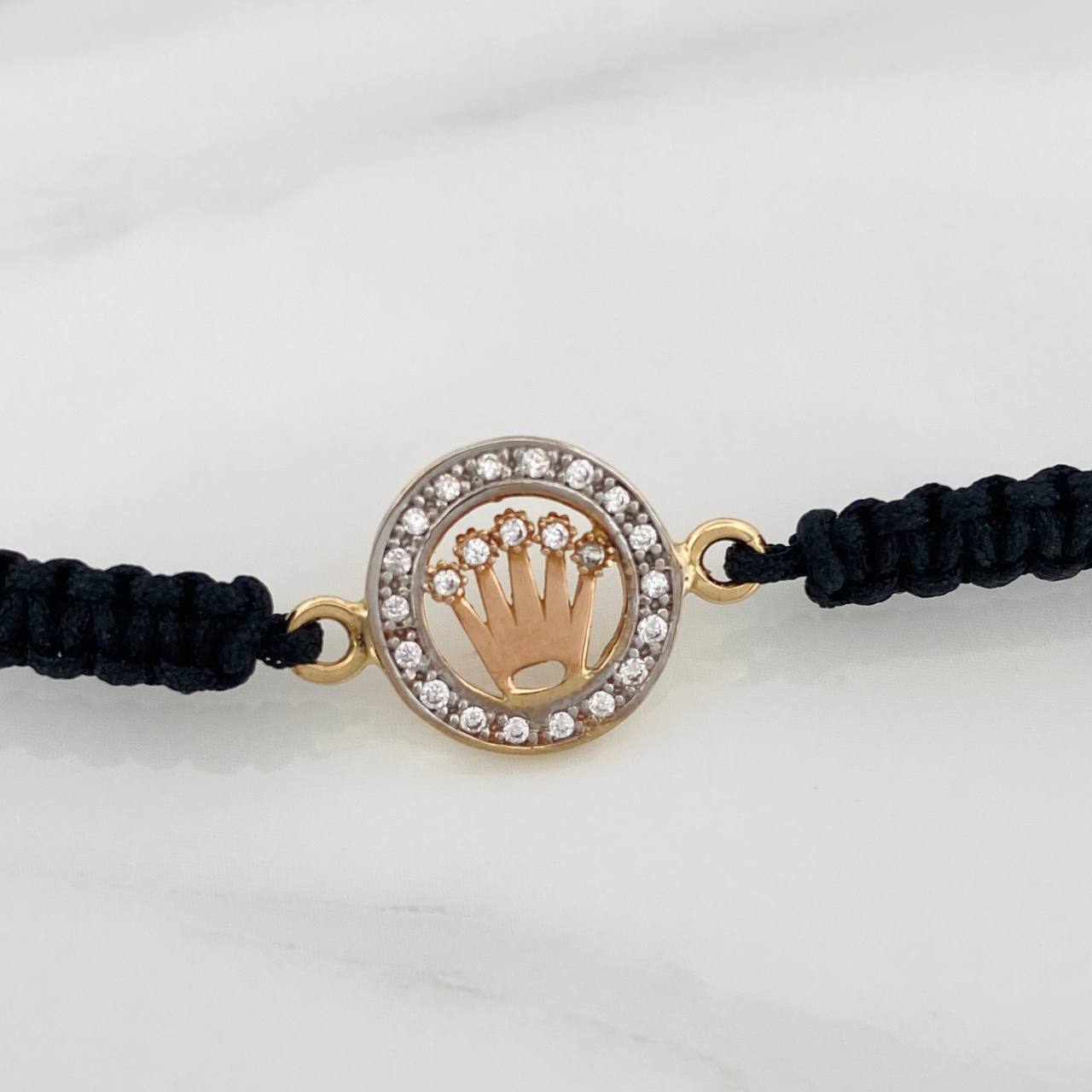 Pulsera Tejida Negra Corona 1.25gr / Tres Oros 18K &