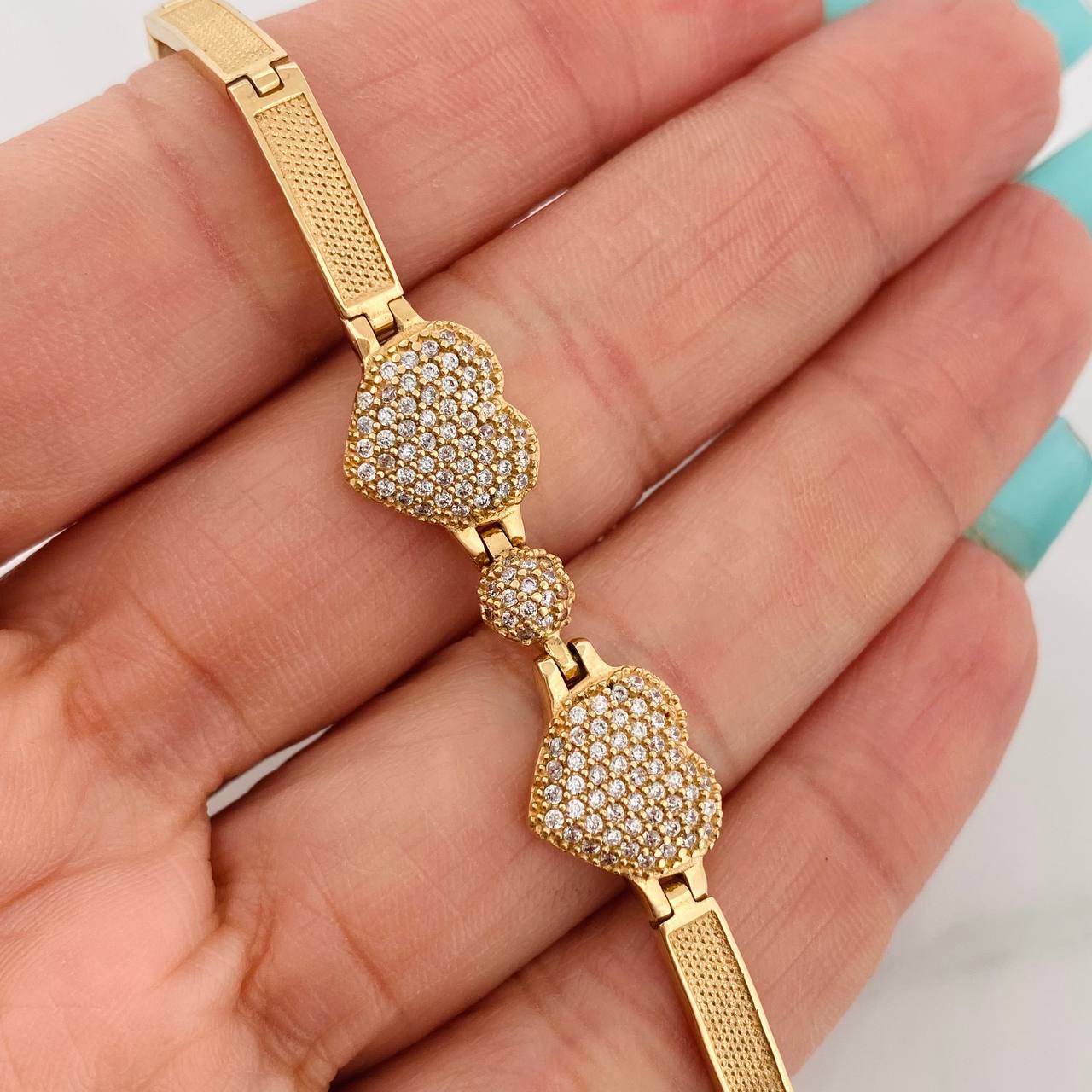 Pulso Corazones Reticulado 11.4gr / 16.7cm / Oro Amarillo 18K $