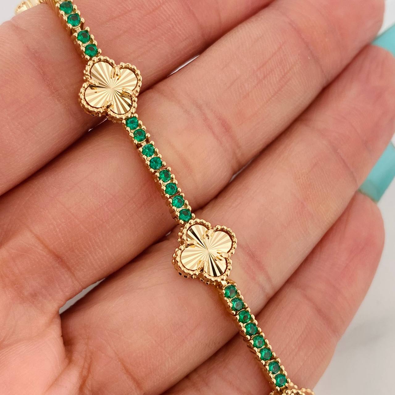 Pulso Tennis Trebol 13.6gr / 18.5cm / Oro Amarillo Nac.Esp. 18K $