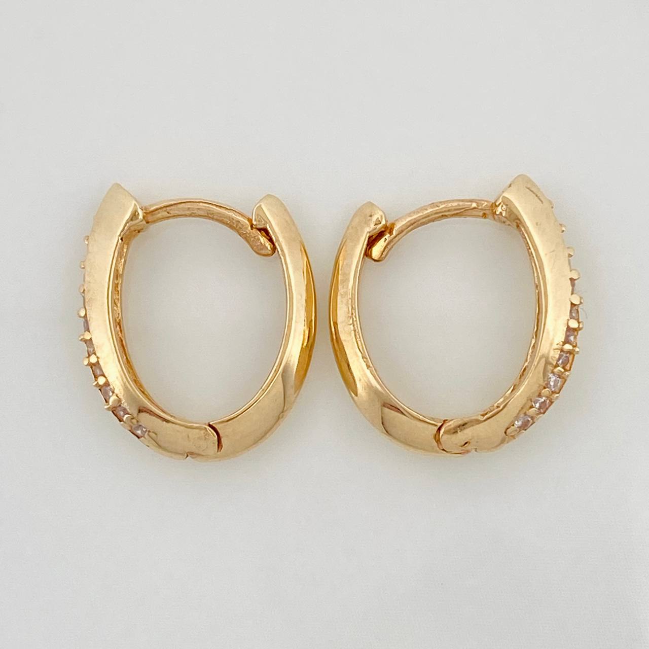 Candongas Linea Ovalada 2.15gr / 1.5cm / Oro Amarillo 18K %
