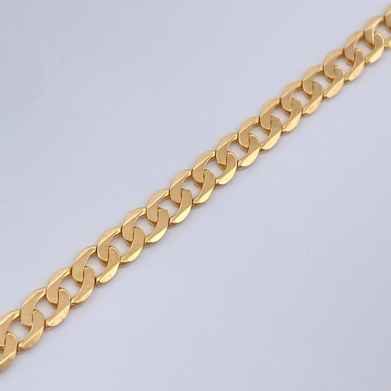 Pulso Cubano 3.7gr / 21cm / Oro Amarillo +1 18K &