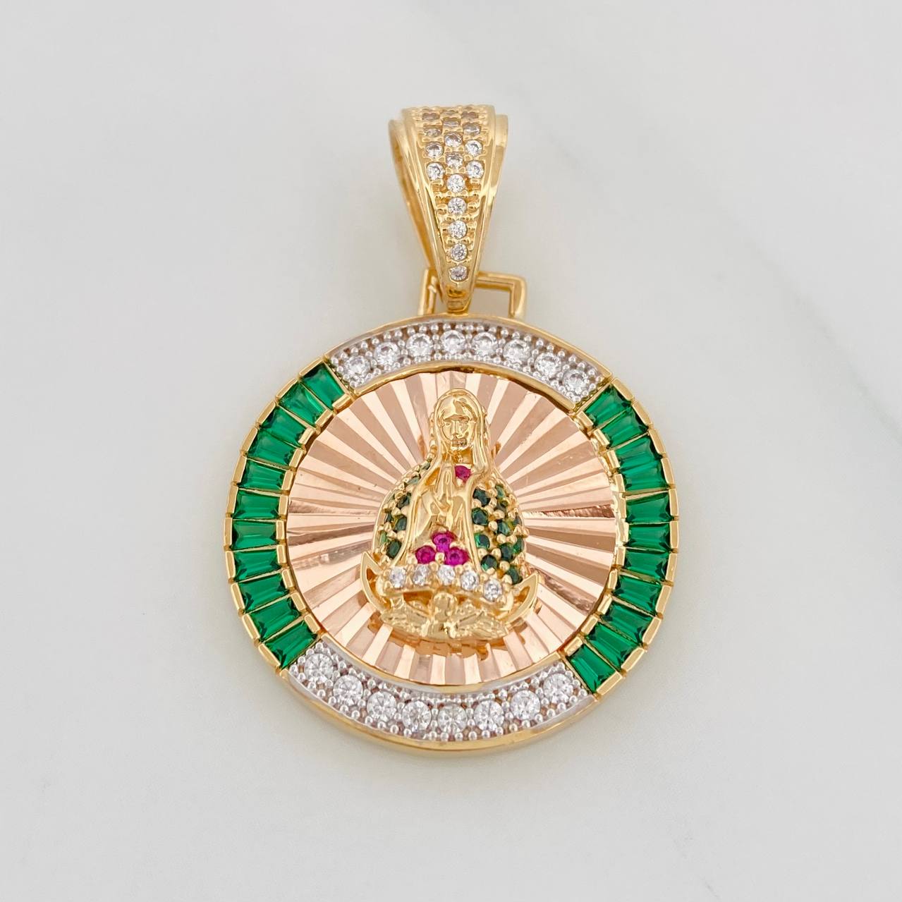 Dije Virgen de Guadalupe 6.75g / 3.5cm Tres Oros 18K