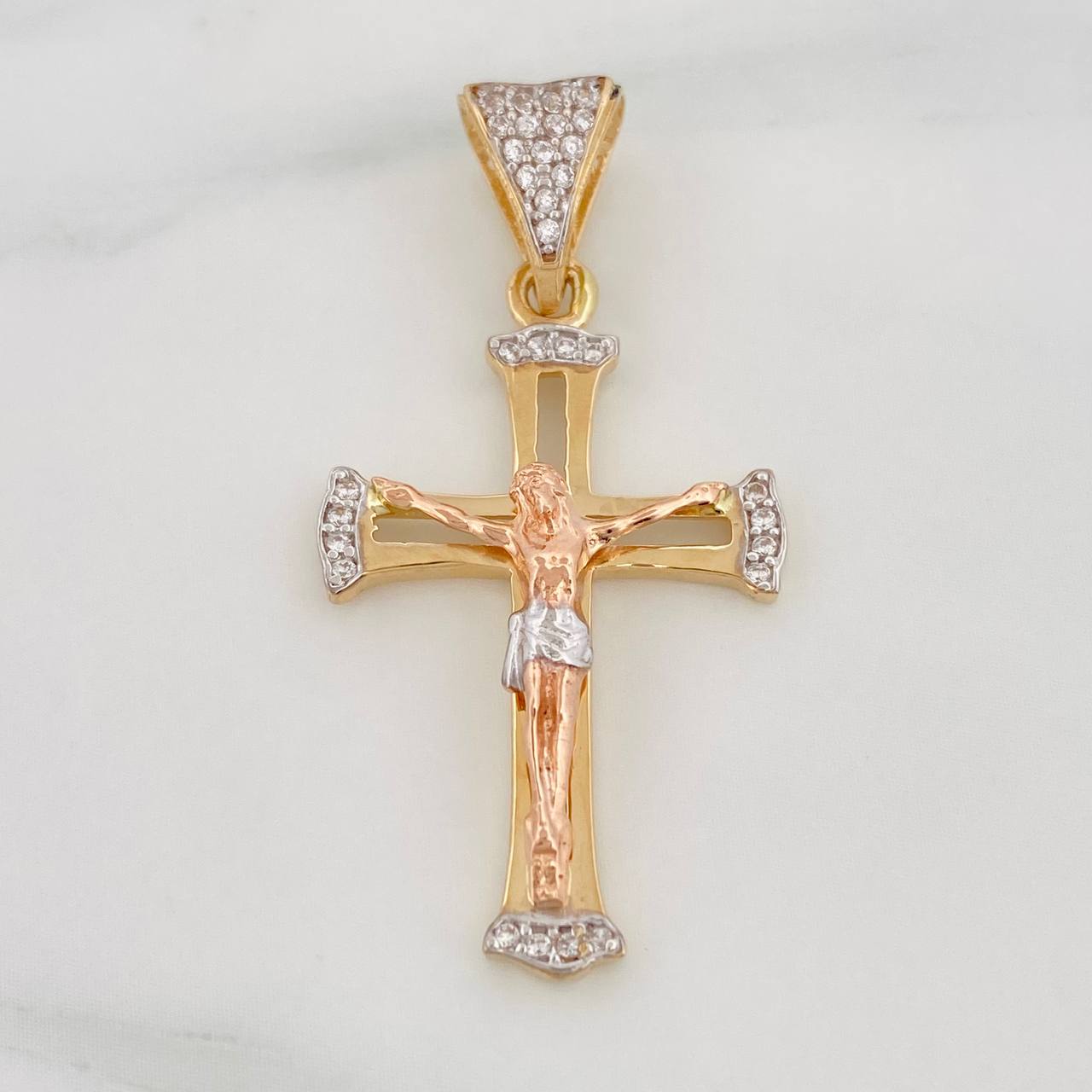 Dije Cruz Cristo 2.9g / 3.5cm Tres Oros 18K