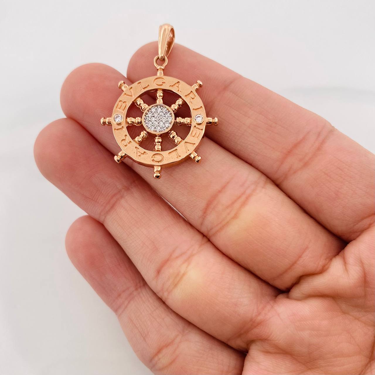 Dije Timon Bv 4.55g / 3.5cm Dos Oros Blanco Rosa 18K