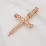 Dije Cruz Clavo 4.15g / 4.7cm Dos Oros Blanco Rosa 18K