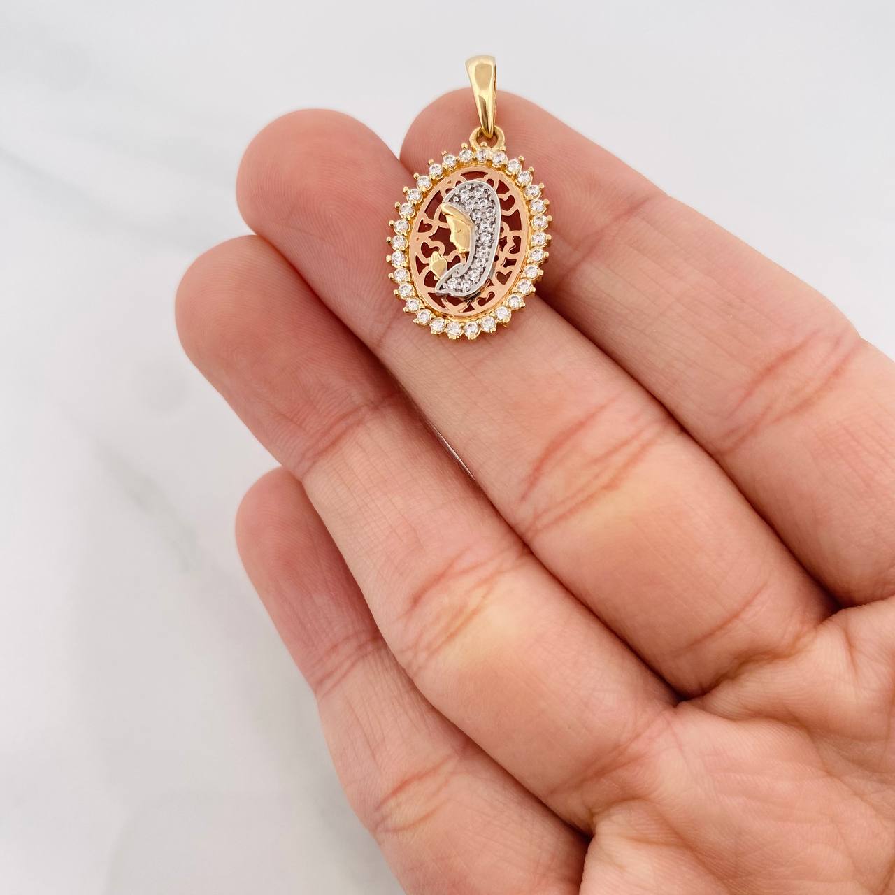 Dije Virgen Maria 2.4g / 2.7cm Tres Oros 18K