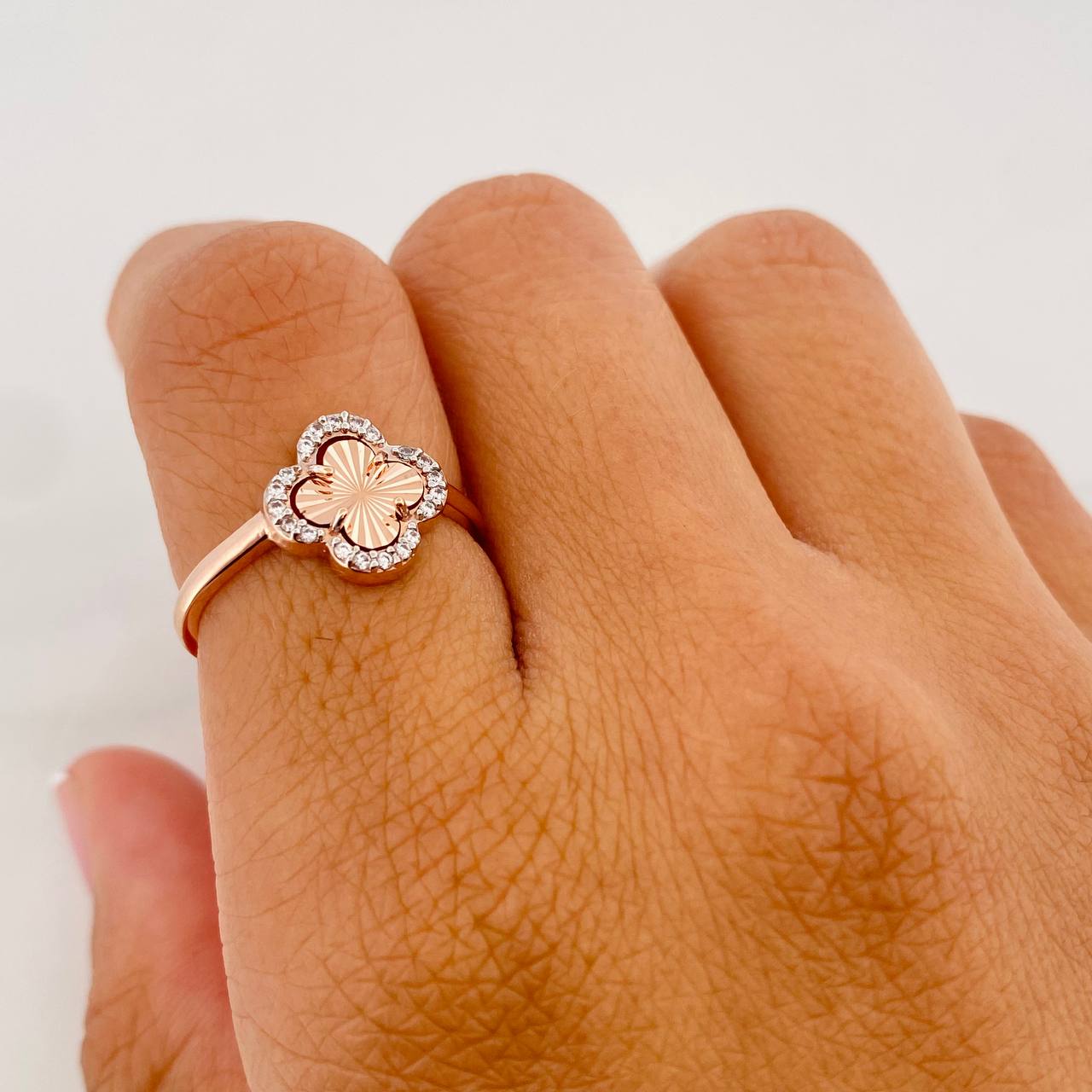 Anillo Trebol 2.15g / T6 1/4 Dos Oros Blanco Rosa 18K