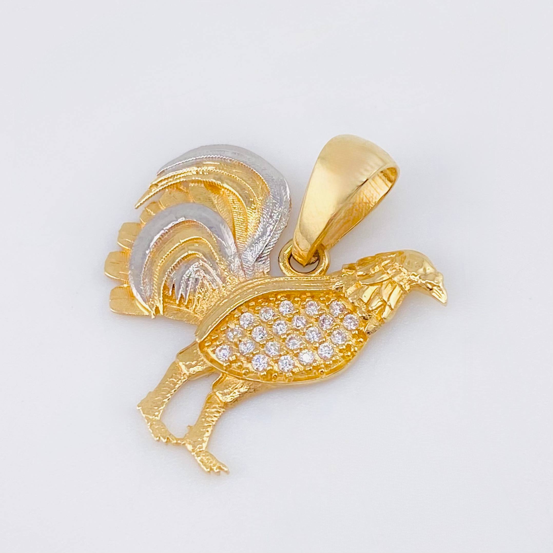 Dije Gallo 2.55gr / 2.3cm / Dos Oros Amarillo Blanco 18K
