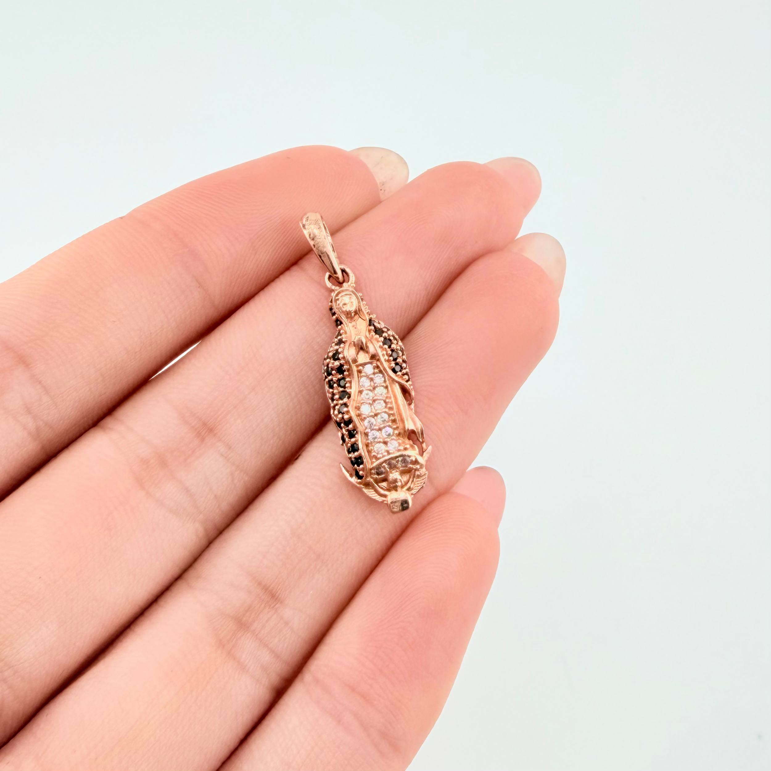 Dije Virgen Guadalupe 2.4gr / 2.8cm / Oro Rosa 18K ©