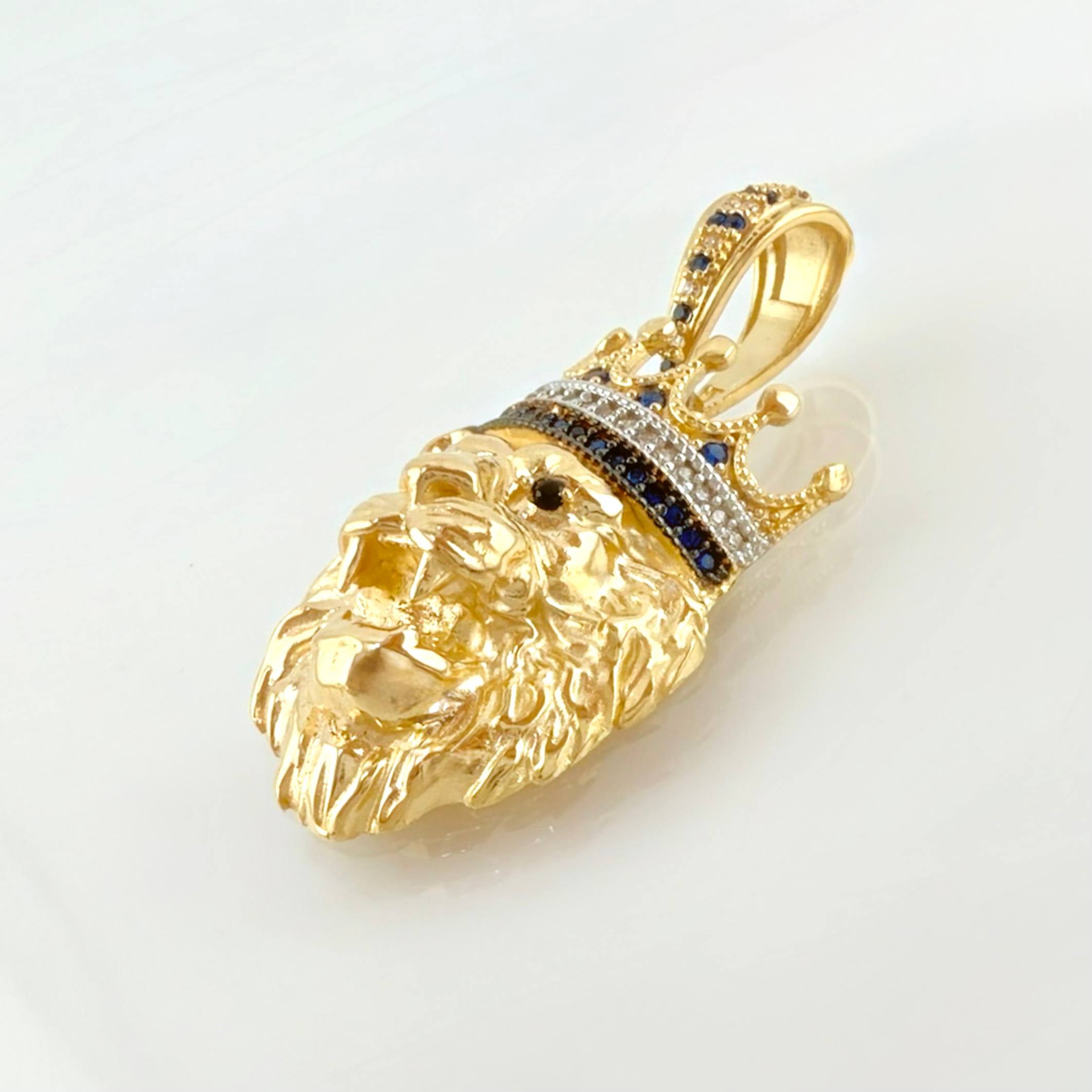 Dije Leon Corona 9.65gr / 4cm / Oro Amarillo 18K *