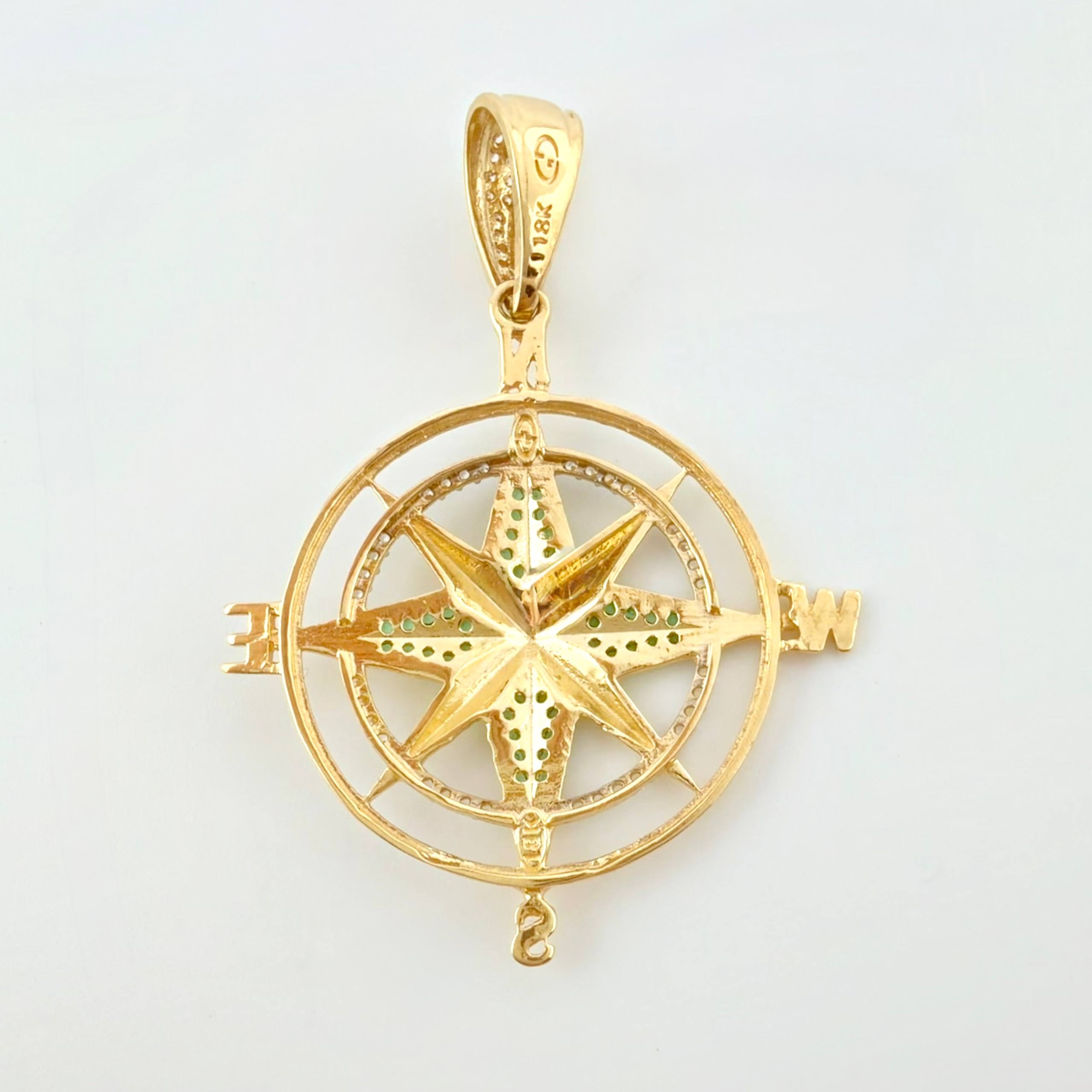 Dije Brujula Estrella Cardinal 5.9gr / 4.9cm / Oro Amarillo 18K