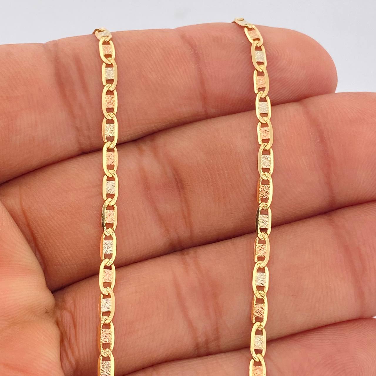 Cadena Escalera Plana 5.7gr / 51cm / Tres Oros +3 18K &