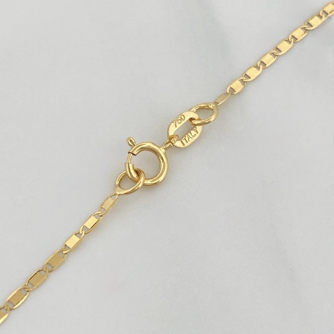 Cadena Escalera Plana 1.35 g / 50 cm / 1 mm Oro Amarillo 18K
