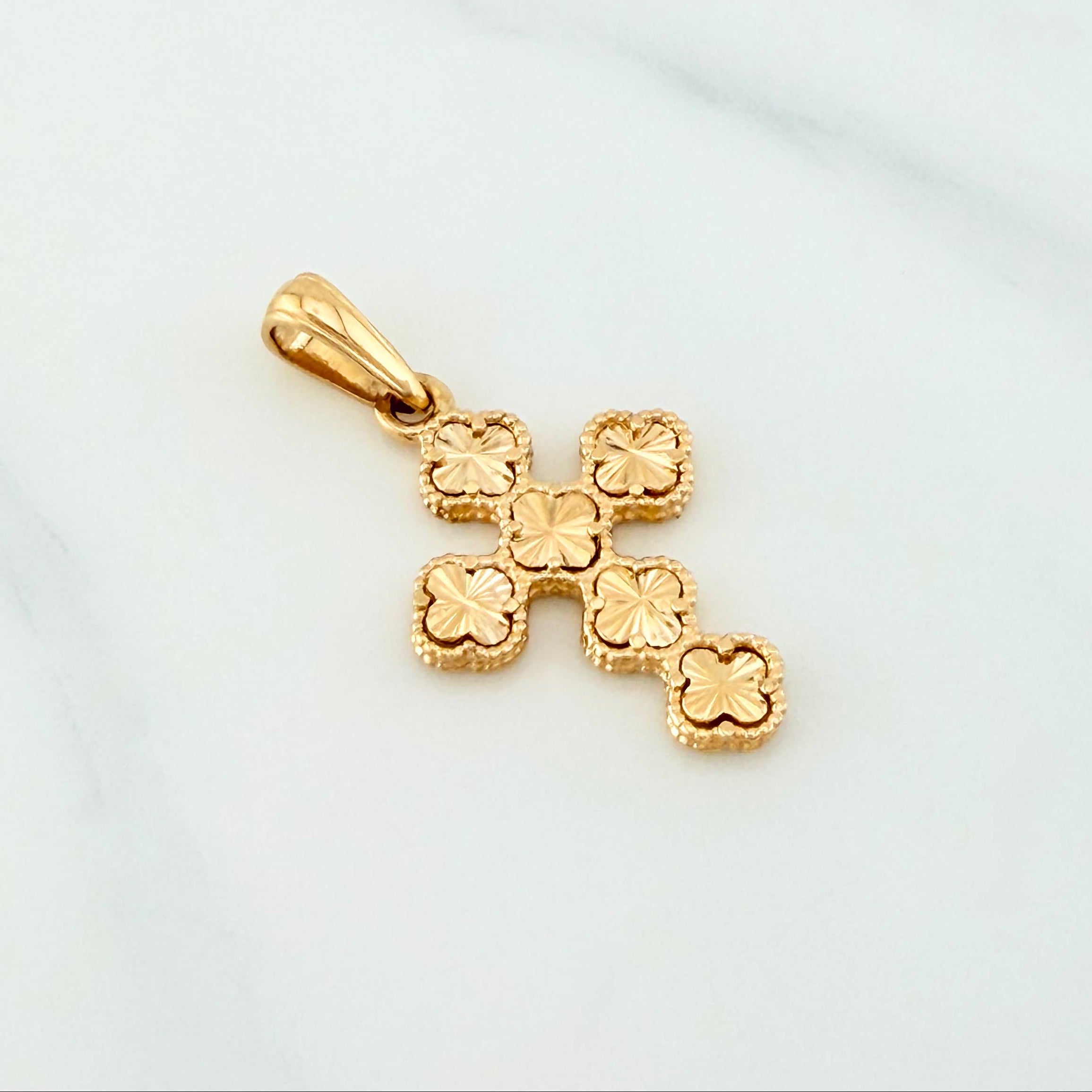 Dije Cruz Trebol 2.35 g / 3 cm Oro Amarillo 18K
