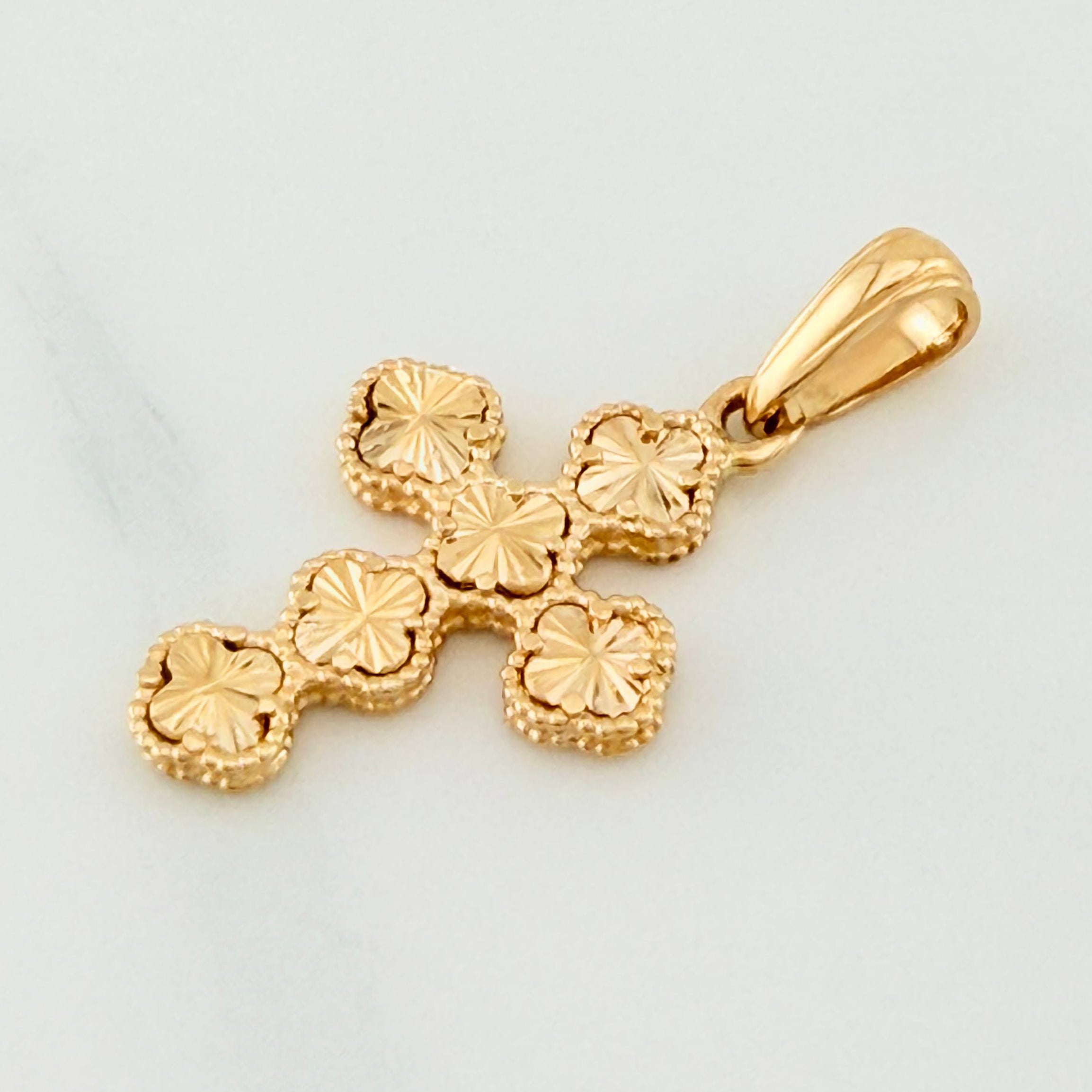 Dije Cruz Trebol 2.35 g / 3 cm Oro Amarillo 18K