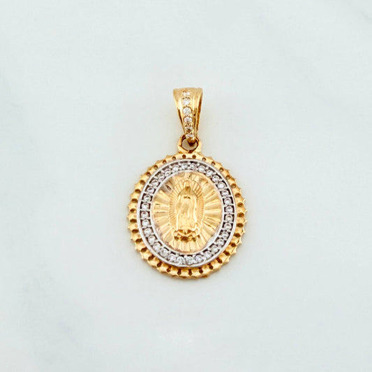 Dije Virgen Guadalupe 2.9 g / 2.6 cm Dos Oros Amarillo Blanco 18K