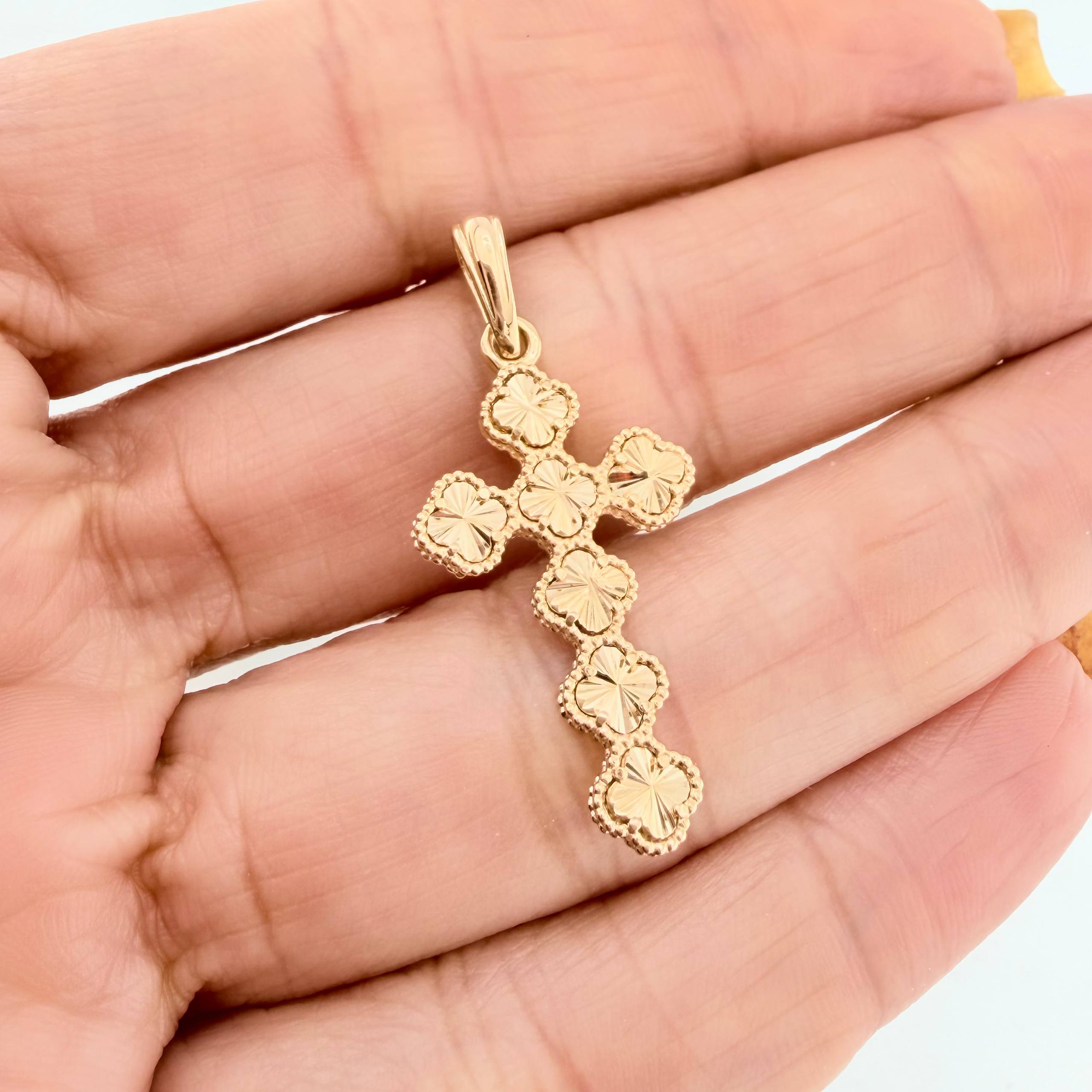 Dije Cruz Trebol 2.7 g / 3.5 cm Oro Amarillo 18K