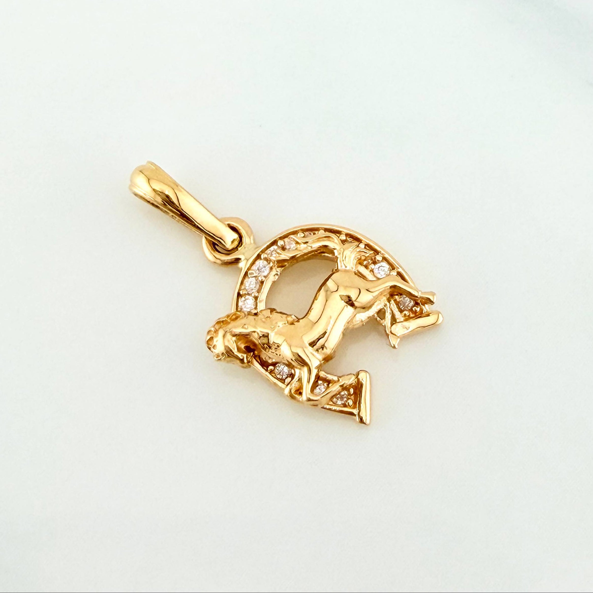 Dije Herradura Caballo 1.65 g / 2.1 cm Oro Amarillo 18K