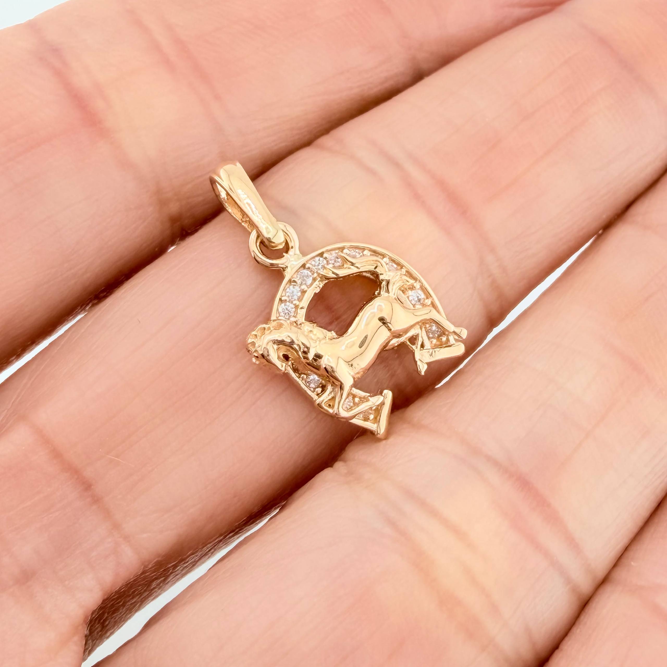 Dije Herradura Caballo 1.65 g / 2.1 cm Oro Amarillo 18K