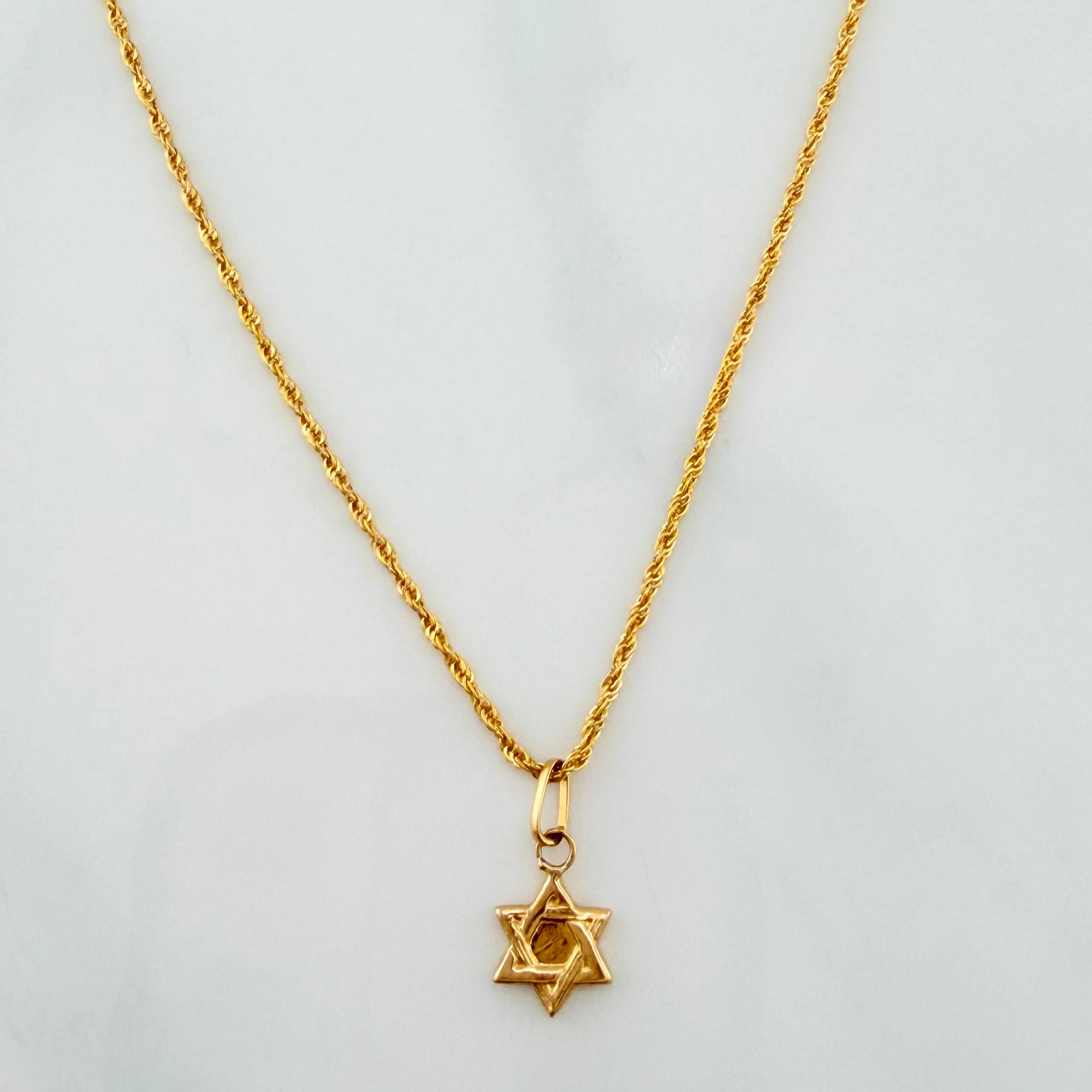 Set Cadena Lazo + Dije Estrella De David / 1,15 gr / 45.5 cm Oro Amarillo 18K